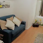 The Convent - Calm 1 Bedroom Apartment Close To The River