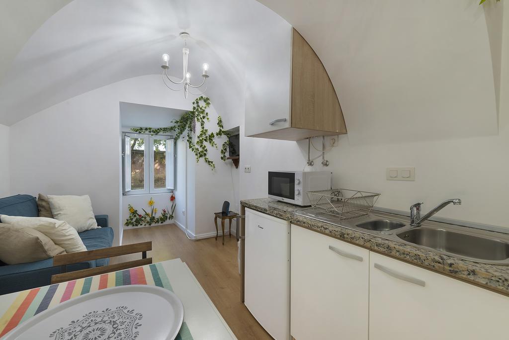 The Convent - Calm 1 Bedroom Apartment Close To The River Apartamento